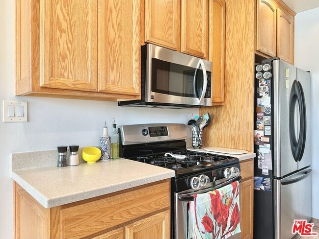Building Photo - 2132 Mcpherson Pl