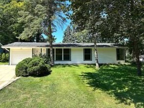 Building Photo - 856 Brickley Dr