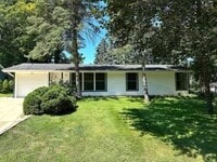 Building Photo - 856 Brickley Dr