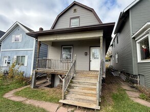 Building Photo - Duluth, MN - 4 bed - 1 Batg