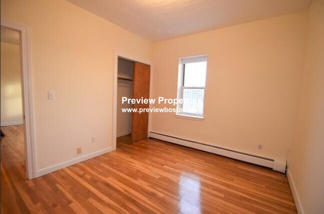 Building Photo - 176 N Beacon St