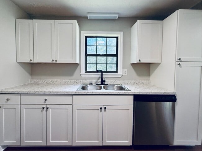 Building Photo - 355 Rankin Blvd