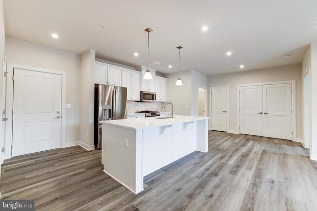 Building Photo - 46270 Mount Allen Ter