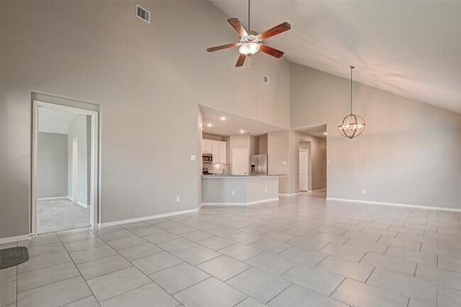 Building Photo - 18118 Van Berkel Ln