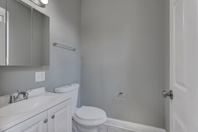 Building Photo - 6723 S Chappel Ave