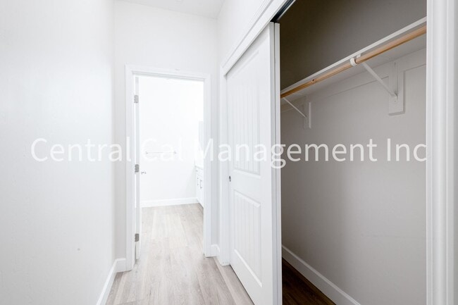 Building Photo - 4 bedroom/3 Bath Home with Solar in the Southwest - $3195 Per Month!