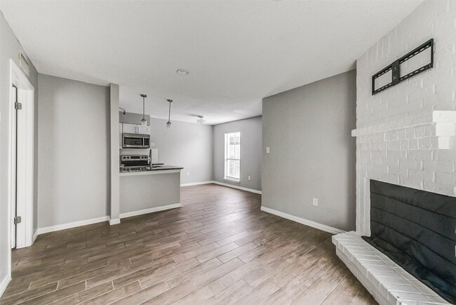 Building Photo - 250 El Dorado Blvd