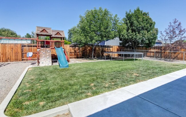 Building Photo - 404 Settler Dr