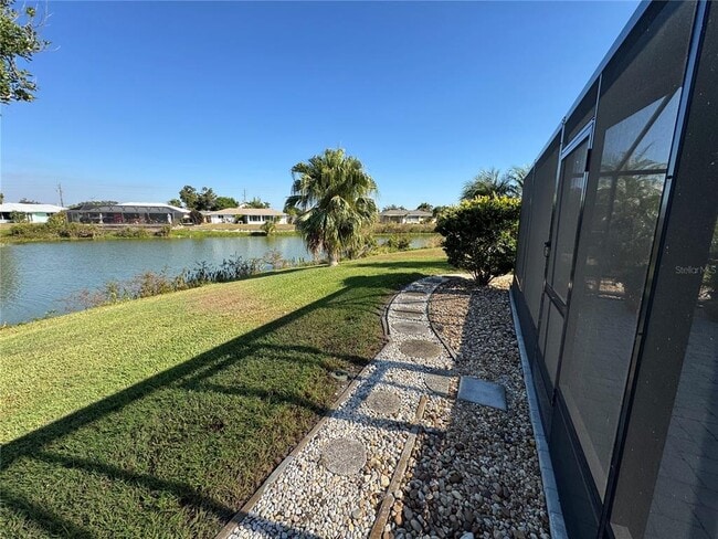 Building Photo - 1335 Cambridge Dr