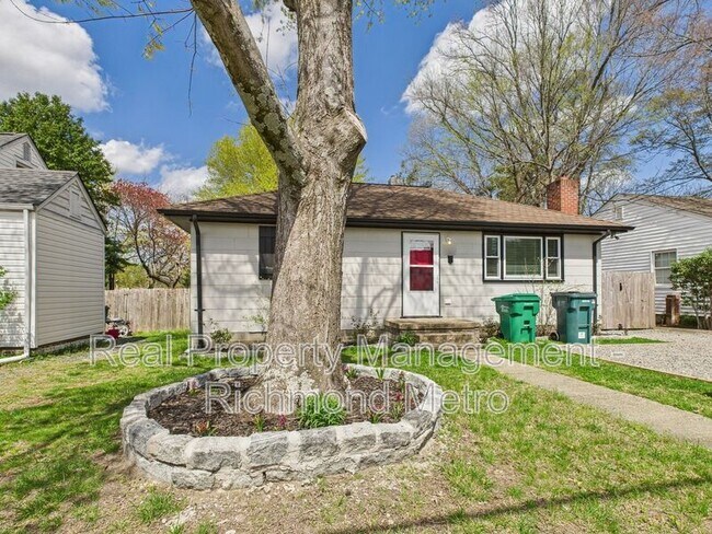 Building Photo - 2306 Kent St