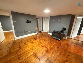 Building Photo - 949 Locust St