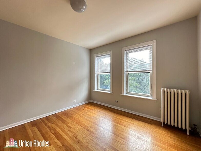 Building Photo - 4221 N Paulina St