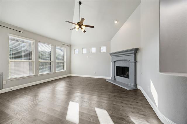 Building Photo - 317 Hawks Dr