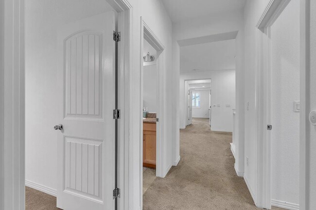 Building Photo - 3013 Historic Horizon Ave