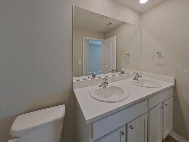 Building Photo - 10734 Hidden Banks Gln