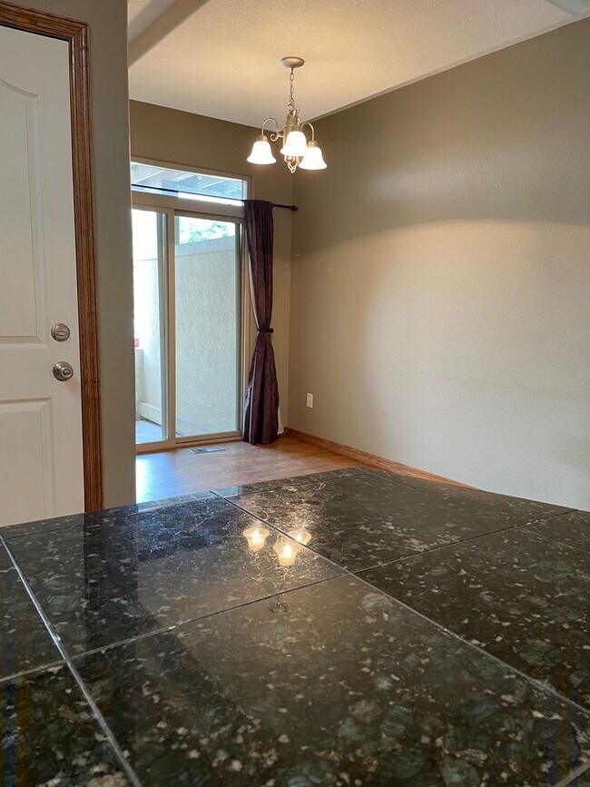 Building Photo - 3545 Big Ben Dr