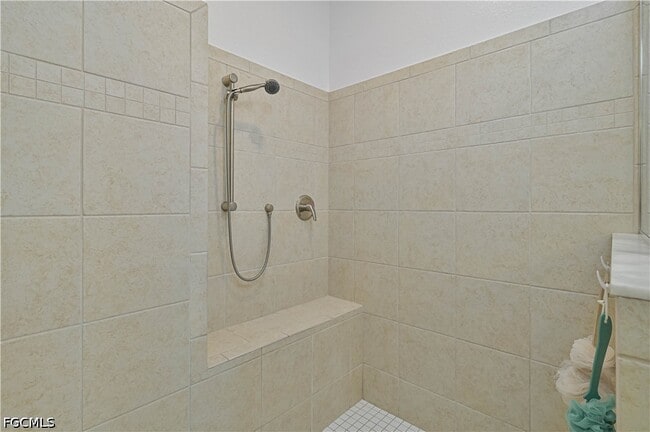 Building Photo - 8784 Cascade Price Cir