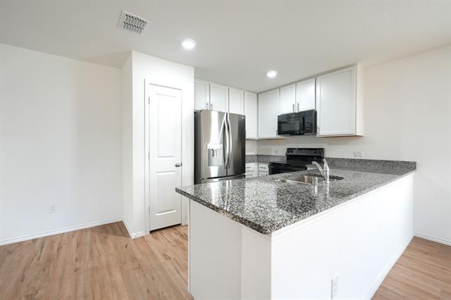 Building Photo - 318 Mahogany Ln