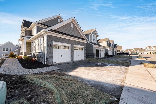 Building Photo - 22 Silent Nest Wy