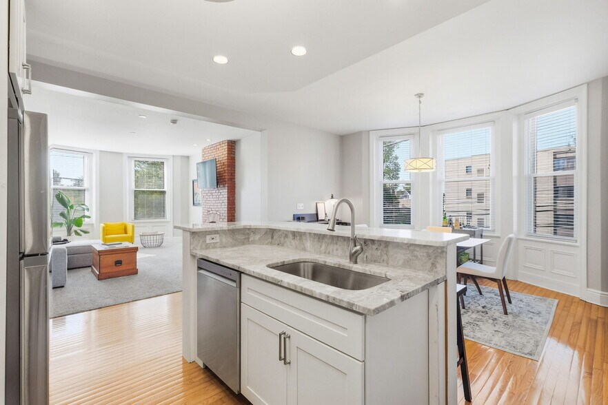 Building Photo - 480 Orchard Ave