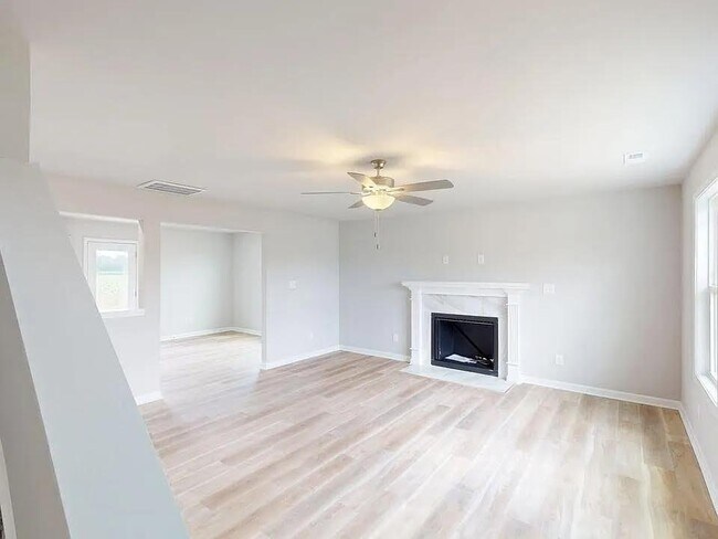Building Photo - 104 Gorman Pl
