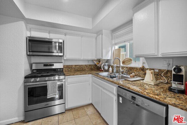 Building Photo - 23 Buccaneer St