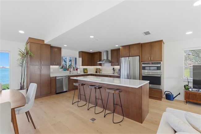 Building Photo - 377 22nd Ave SE