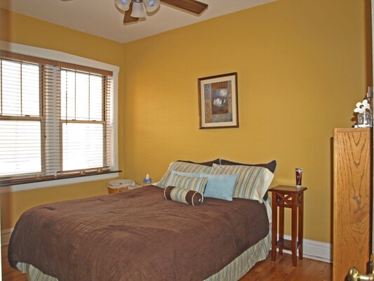 Building Photo - 246 S Maple Ave