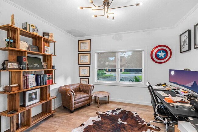 Building Photo - 6830 SW 69th Ave