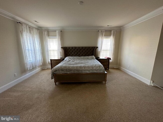 Building Photo - 124 Odyssey Dr