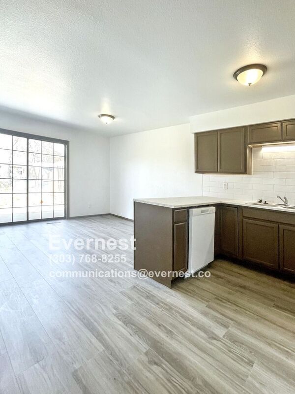 Building Photo - 2333 W 17th St