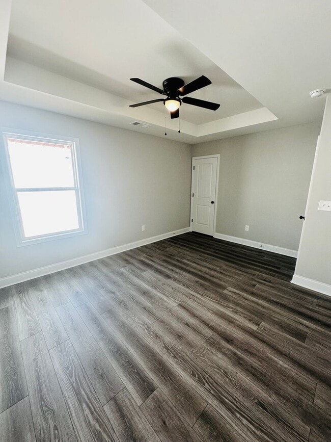 Building Photo - 226 Beau Claire Cir