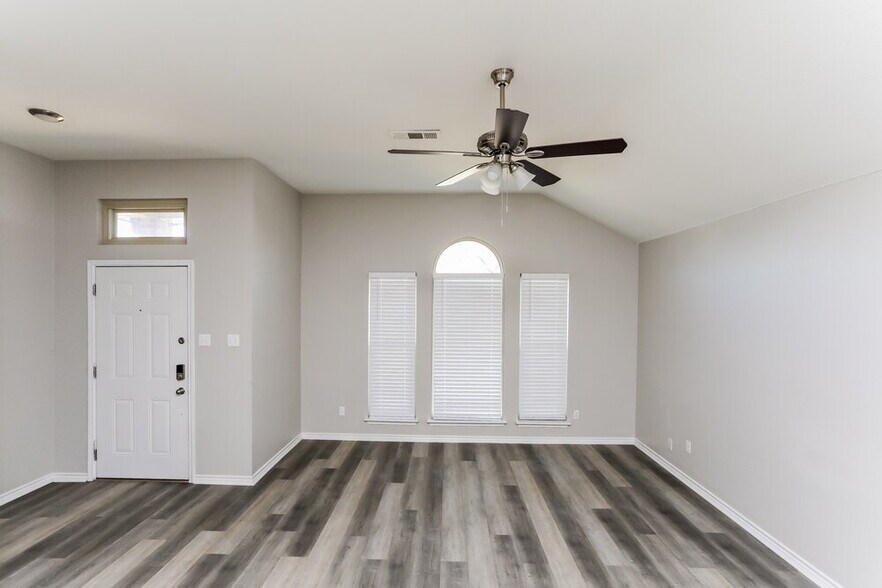 Building Photo - 1226 Misty Meadow Dr