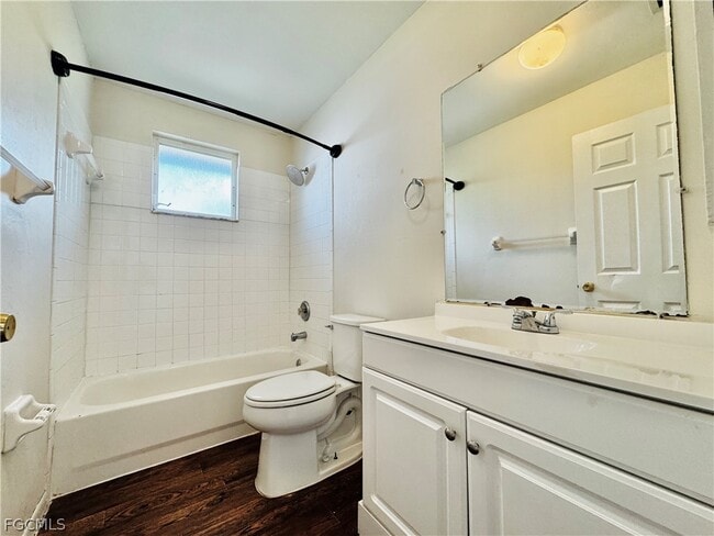 Building Photo - 19045 Holly Rd