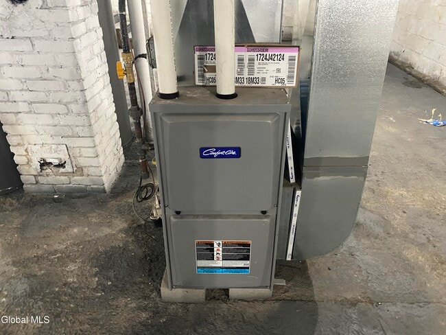 Building Photo - 1755 Avenue B