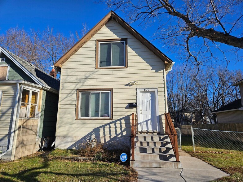 Building Photo - 870 Galtier St