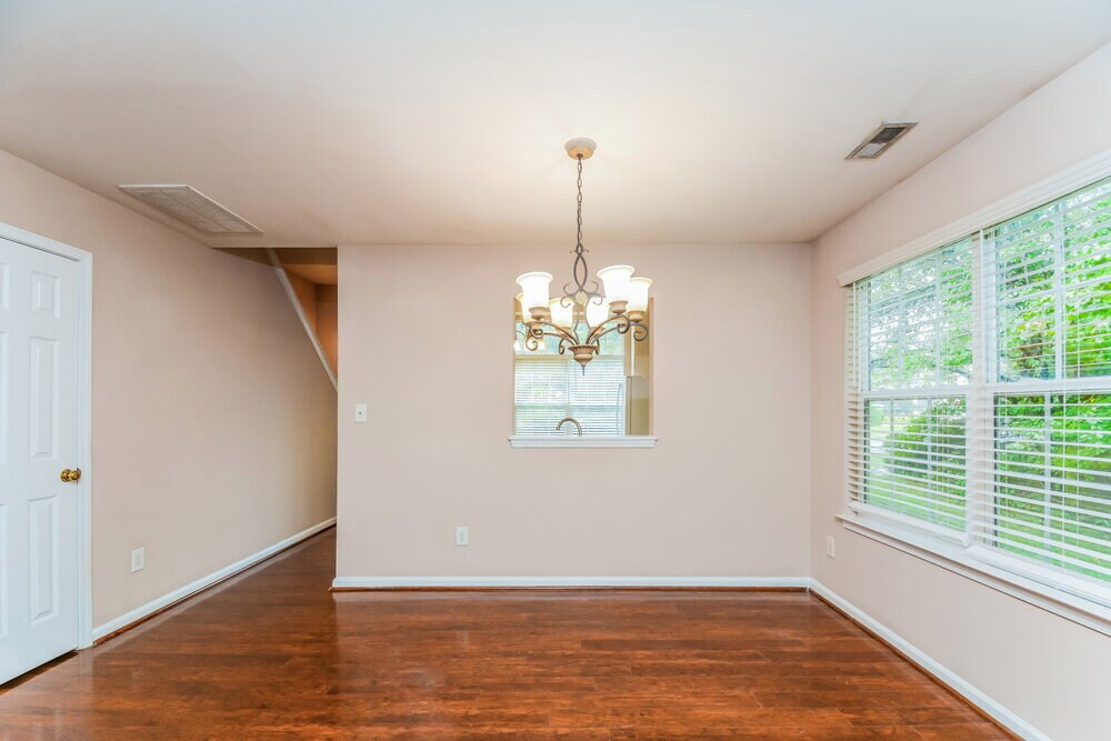 Building Photo - 215 N Fuquay Springs Ave