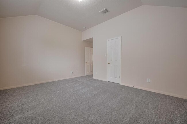 Building Photo - 155 Rodeo Dr