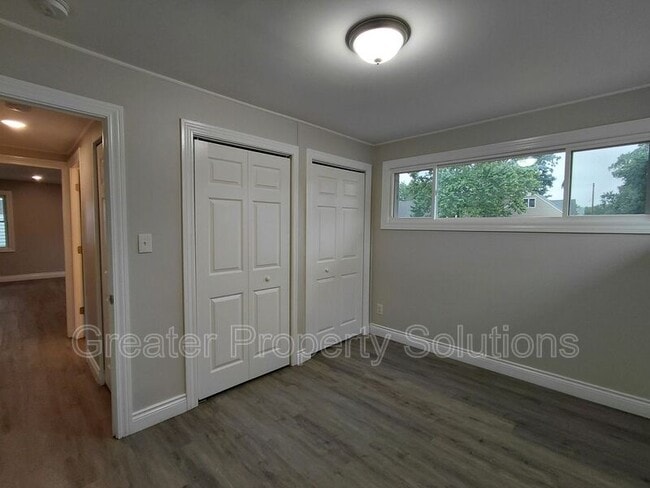Building Photo - 7305 White Oak Ave