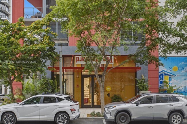 Building Photo - 90 NE 32nd St