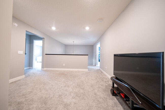 Building Photo - 8380 Abercrombie Ln