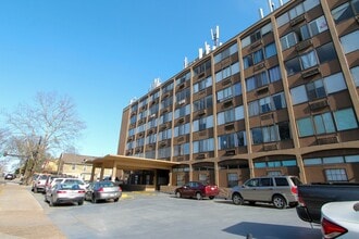 Building Photo - 1700 Clinch Ave