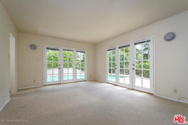 Building Photo - 5249 Escalante Dr