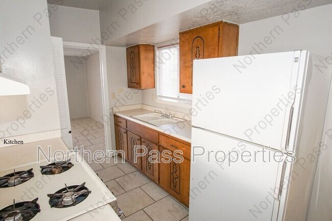 Building Photo - 10109 Milan St