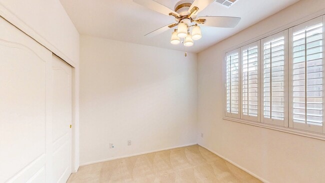 Building Photo - Beautiful 4 bedroom 3 full bath home with 2,902 Sq. FT. of living space.