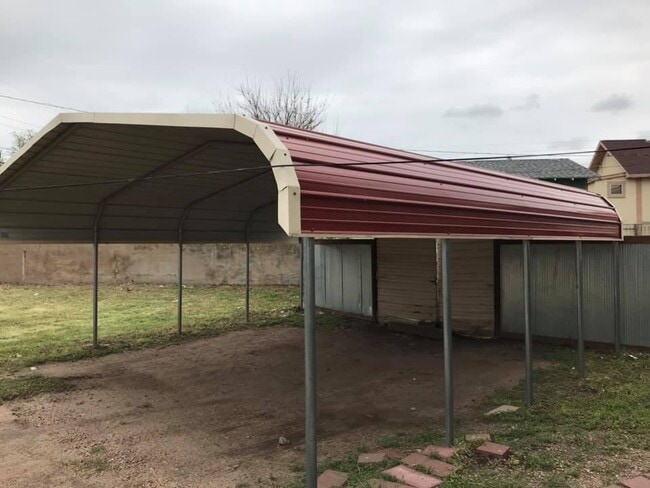 Building Photo - 2 Bedroom House for Rent