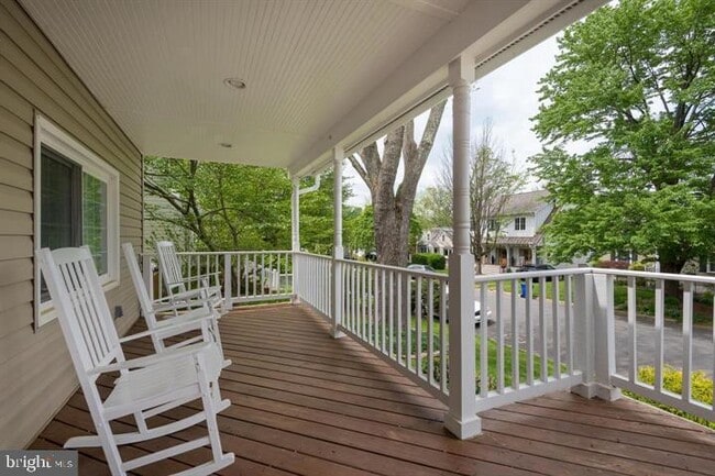 Building Photo - 5106 25th Pl N