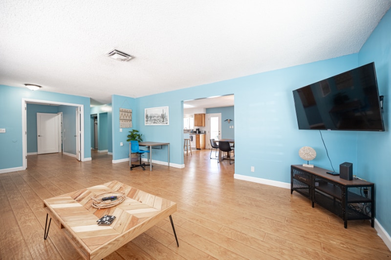 Building Photo - 1313 Hillside Pl