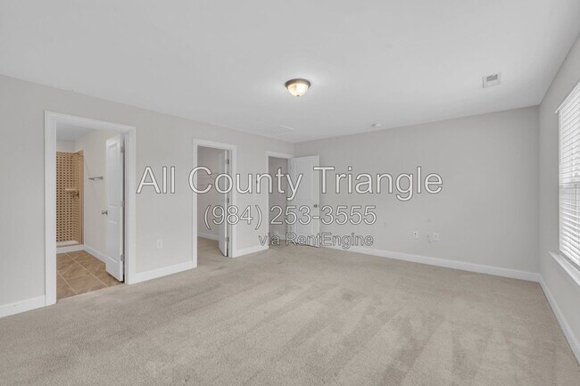Building Photo - 267 Old Grove Ln