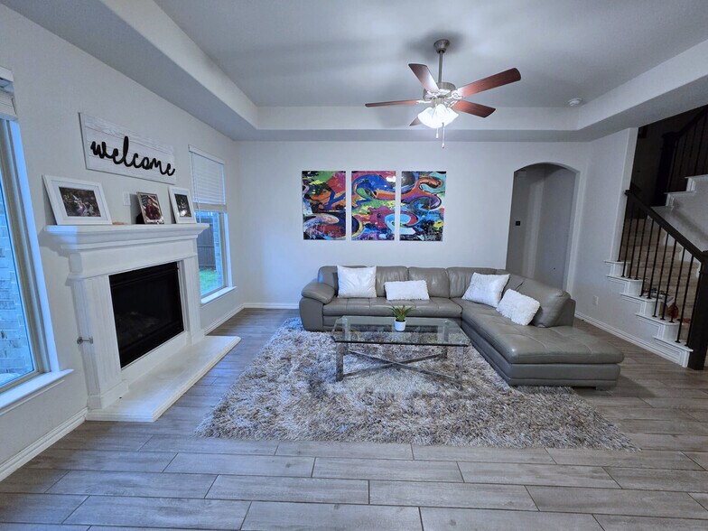 Building Photo - 4100 Smokey Hill Ct